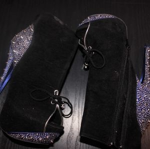 Black/Blue/ Suede Studs ankle Booties heels